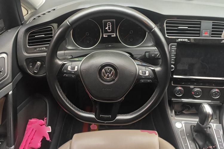 Used Volkswagen Golf 2017 230TSI Automatic Luxury Million-Vehicle Commemorative Edition