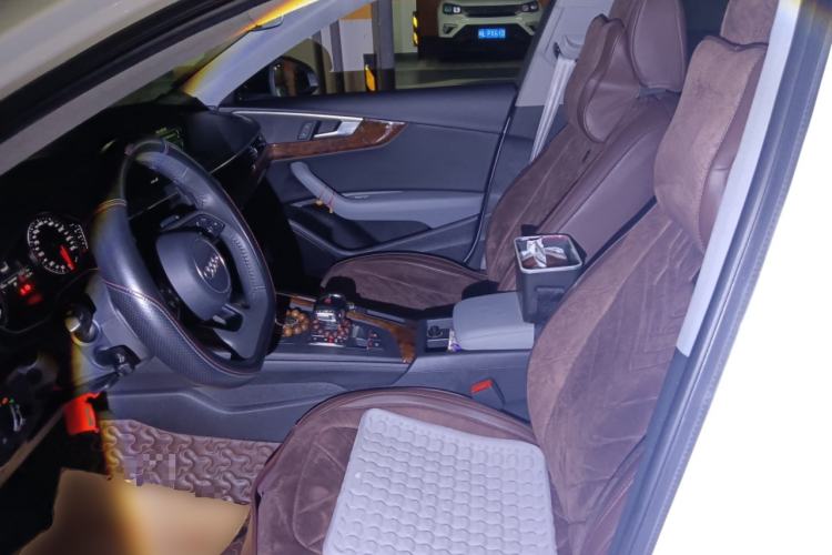 Used Audi A4L 2018 30th Anniversary Edition 45 TFSI quattro Individual Sport Edition
