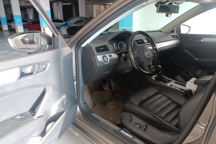 Used Volkswagen Passat 2015 1.8TSI DSG Prestige Edition Driver Seat