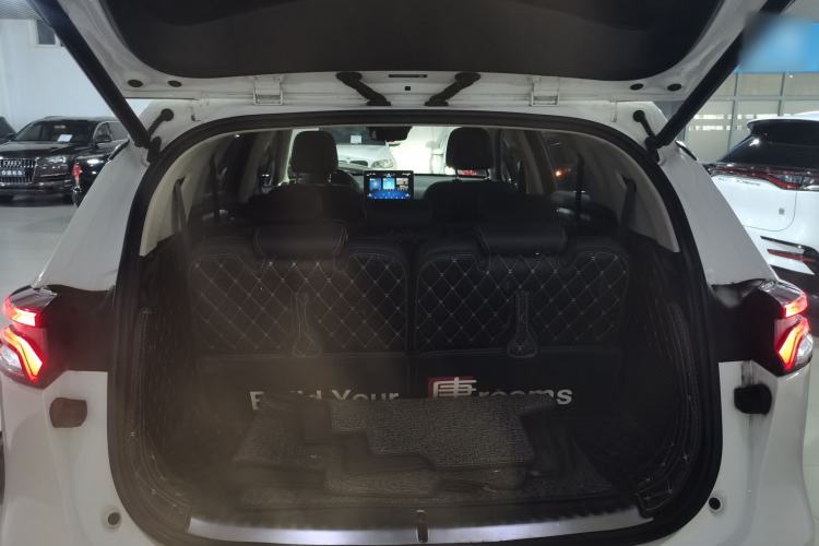 Used BYD Tang 2018 2.0T Automatic SmartConnect Prestige 7-Seater China V Standard Trunk