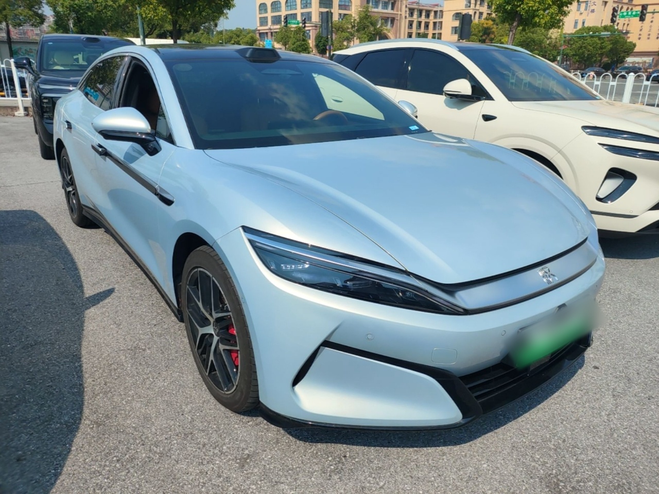 BYD Han L 2025 EV Four-Wheel Drive LiDAR Flagship Model — снимка 3