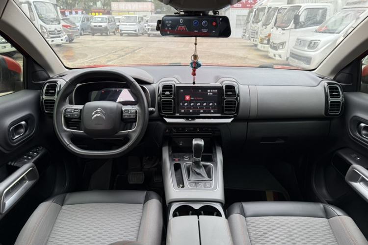 Used Citroen C5 AIRCROSS 2017 350THP Fashion Edition Interior 1