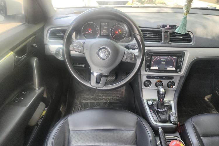 Used Volkswagen Gran Lavida 2013 1.4 TSI Automatic Luxury Model
