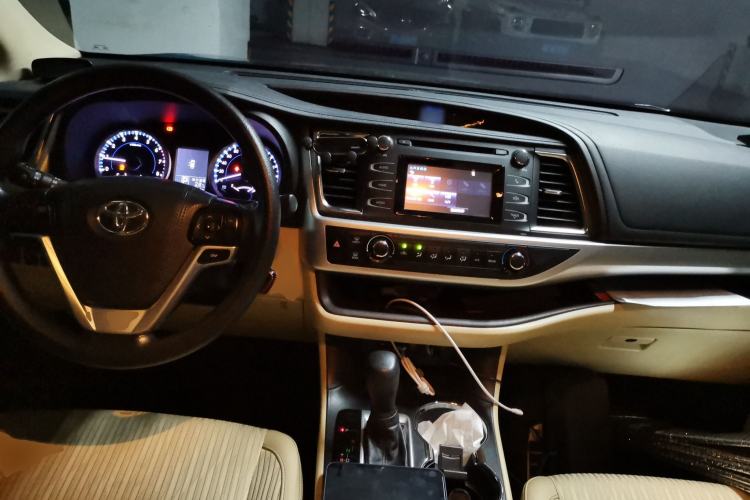 Used Toyota Highlander 2018 2.0T Two-Wheel Drive Elite Edition 7 Seats Emission Standard China V
