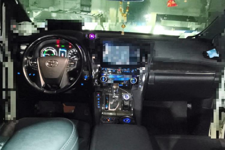 Used Toyota Alphard 2021 Dual-Motor 2.5L Premium Edition
