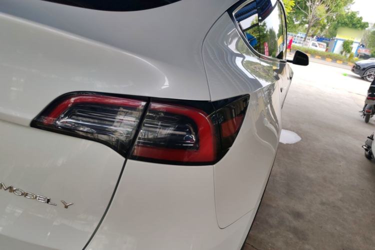 Used Tesla Model Y 2023 Rear-Wheel-Drive Version Right Rear Taillight