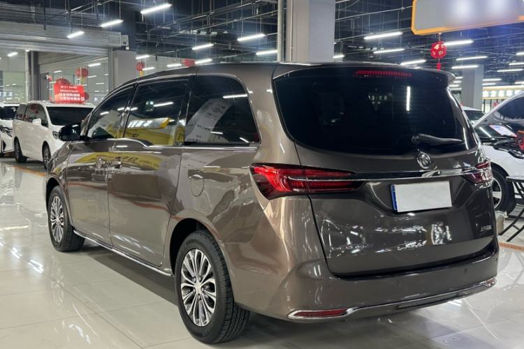 Used Buick GL8 2023 Land Executive Class Comfort Model