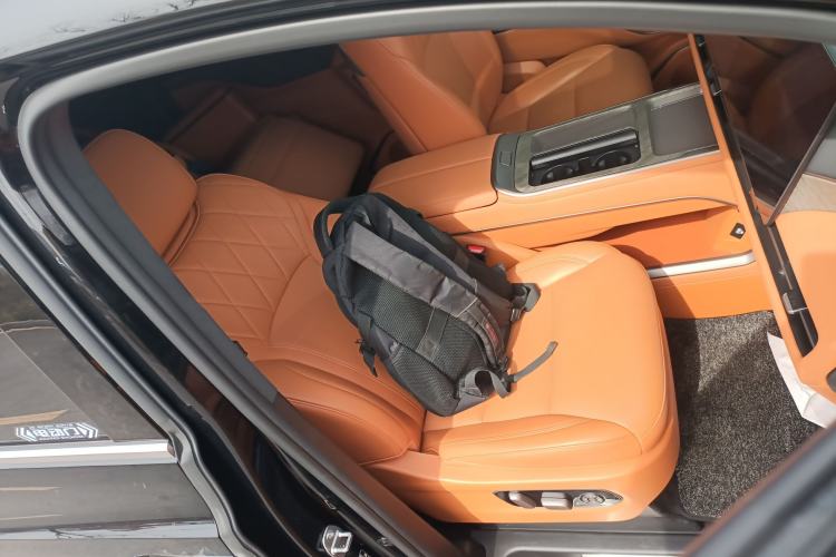 Used Wey Gaoshan 2025 Four-Wheel Drive Alpine 8 Right Front Seat