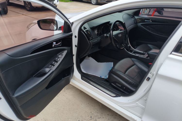 Used Hyundai Sonata 2014 2.4L Automatic Leading Edition China V Standard Driver Seat