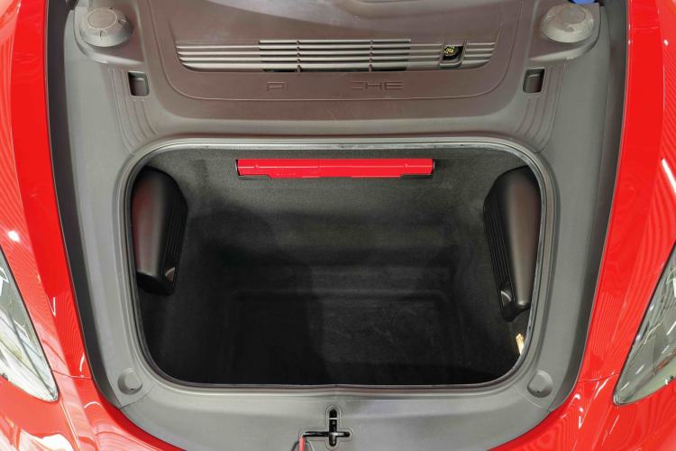 Used Porsche 718 2020 Cayman 2.0T Interior 1