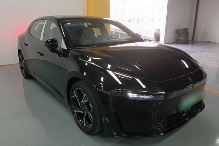 Used Lynk & Co 07 2024 EM-P 126 Long-Range Halo Exterior 1