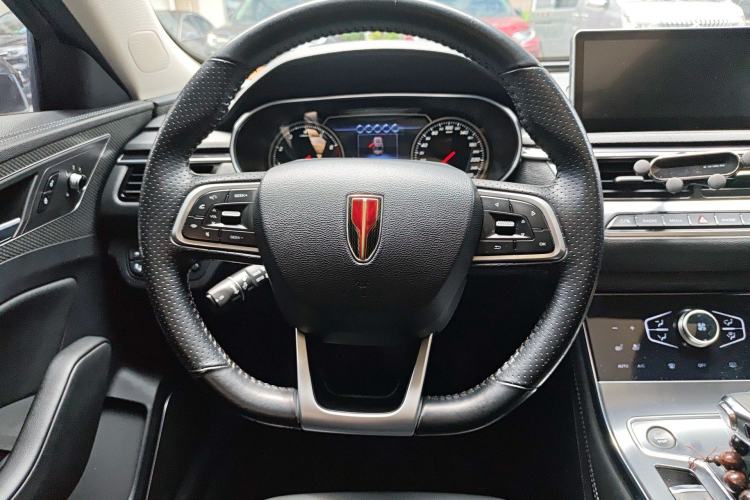 Used Hongqi H5 2022 Classic Model 1.8T Automatic Smart Connect Flagship Edition Steering Wheel