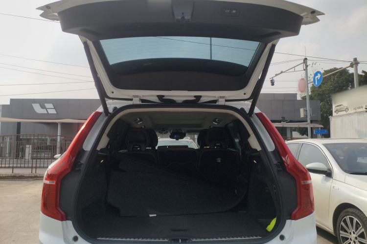 Used Volvo XC90 New Energy 2020 Facelift E-Drive Hybrid T8 Luxury Prestige 7-Seater Trunk