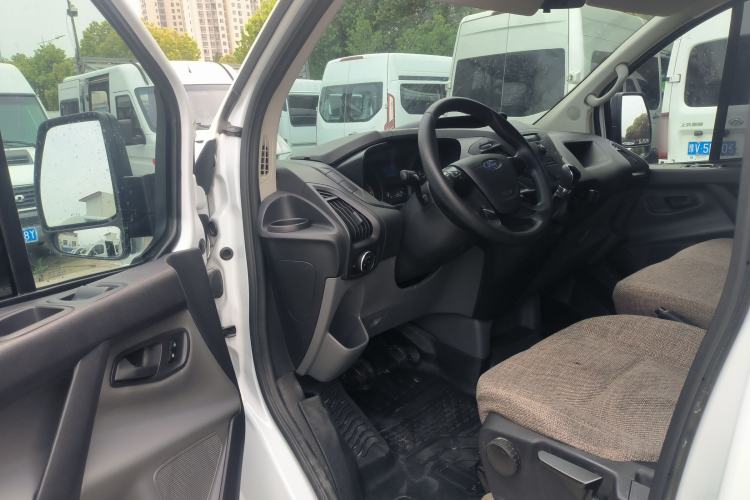 Used Ford Transit 2019 2.0T Diesel Multi-Purpose Commercial Vehicle Short Wheelbase Low Roof 6-Seater China VI Standard