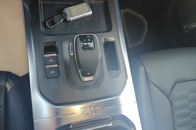 Used 212 T01 2024 2.0T Mechanic
