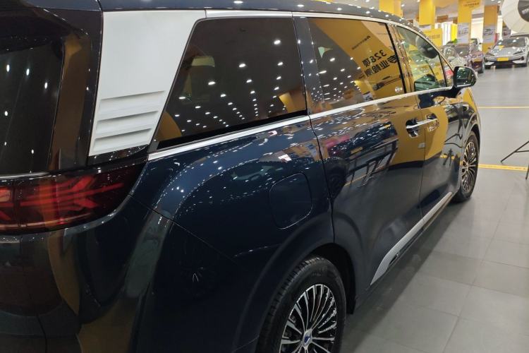 Used Denza D9 2025 DM-i Intelligent Drive 1020 Four-Wheel Drive Prestige Model
