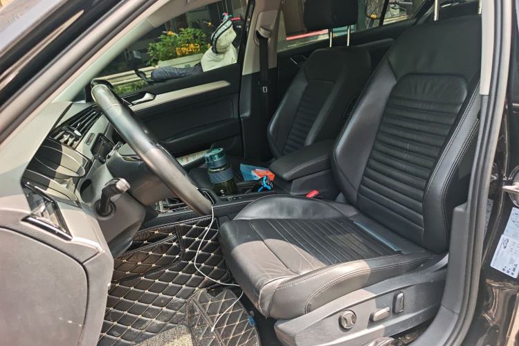 Used Volkswagen Magotan 2018 330TSI DSG Advanced Model Left Front Seat