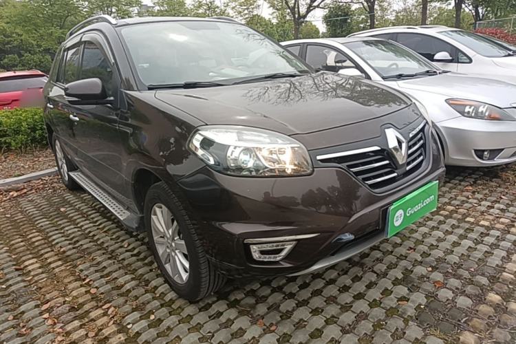 Used Renault Koleos 2015 2.0L Two-Wheel Drive Fashion Edition Front Right 45 Deg