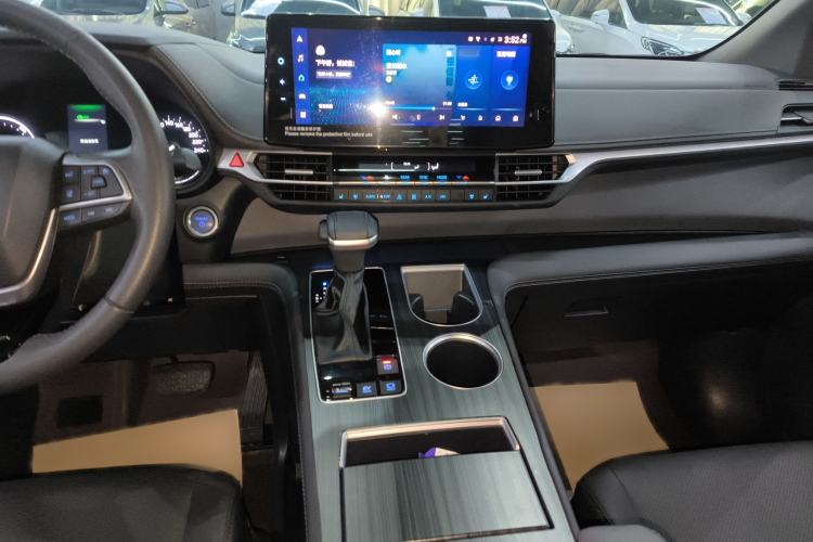 Used Toyota Sienna 2021 2.5L Hybrid Premium Edition
