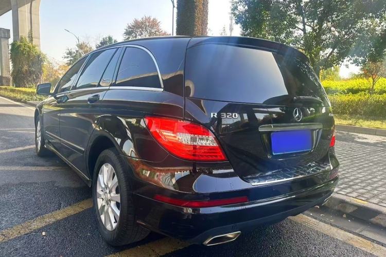 Used Mercedes-Benz R-Class 2017 R 320 4MATIC Business Edition Prestige Model