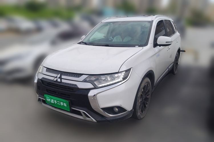 Used Mitsubishi Outlander 2019 2.0L Two-Wheel Drive Comfort Edition 5 Seats China VI Standard