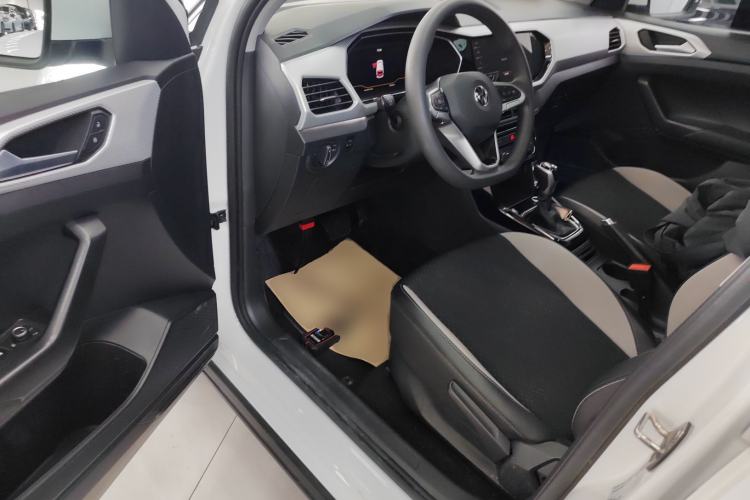 Used Volkswagen Tacqua 2023 200TSI DSG Joy-Connect Edition Driver Seat