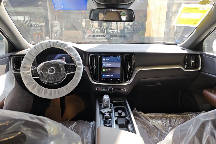 Used Volvo S60 2025 B4 Zhiyi Luxury Edition