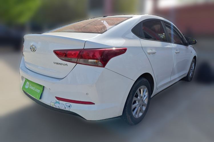 Used Hyundai Verna (new generation) 2016 1.4L Manual Cool Edition GLS Rear Right 45 Deg