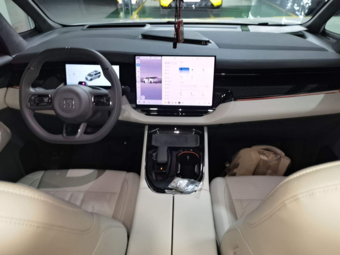 Zeekr 009 2024 7-Seater Aisle Version 108 kWh — снимка 12