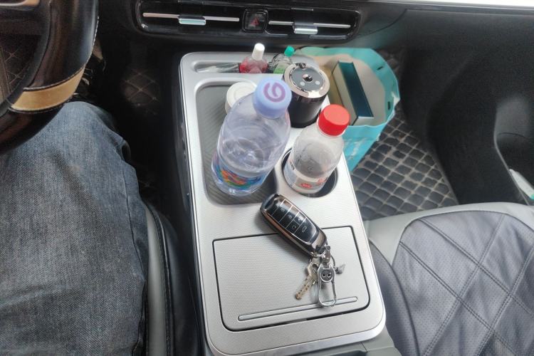 Used AION Y 2023 Plus 510 Enjoy Edition Gear Lever