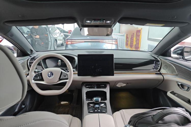 Used BYD Han 2025 EV with 701 km of Laser Radar-Enabled Intelligent Driving
