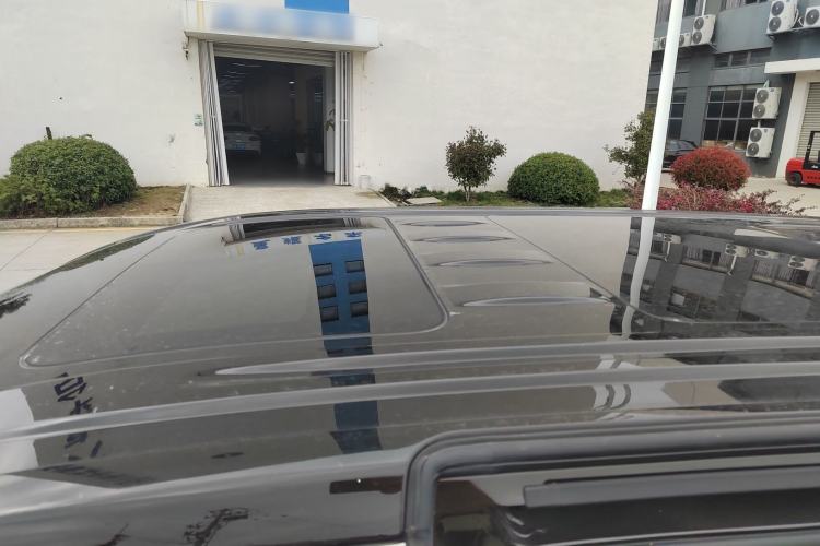 Used VOYAH Dream 2025 PHEV Four-Wheel-Drive Flagship Kunpeng Edition Roof