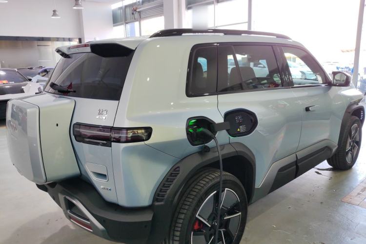 Used Formula Leopard Titanium 3 2025 501KM All-Wheel Drive Intelligent Driving Ultra Version