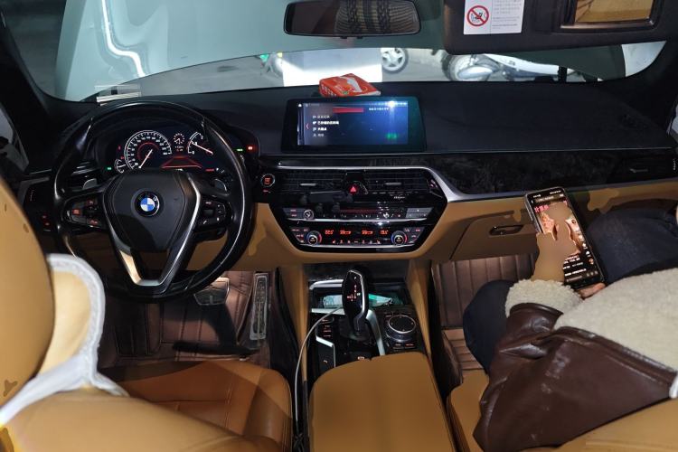 Used BMW 5 Series 2018 530Li Leading Model M Sport Package