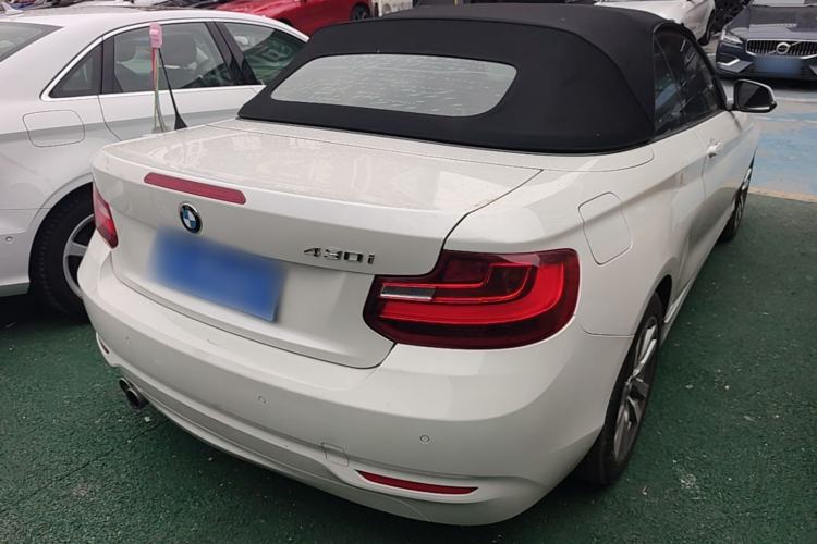 Used BMW 2 Series 2017 220i Convertible Coupe Leading Model
