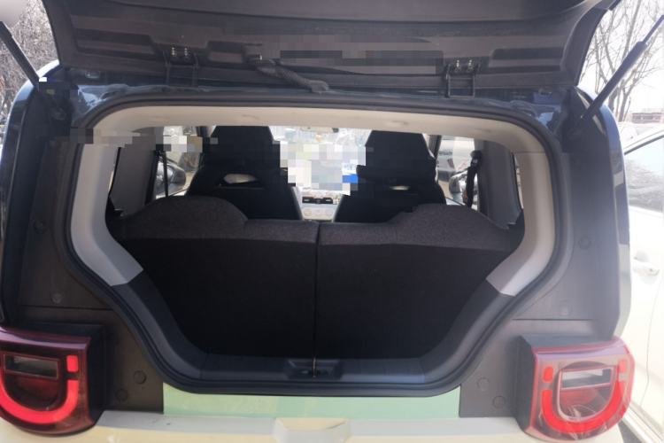 Used Chery QQ Ice Cream 2022 170km Sundae Phosphate Lithium-Ion Trunk