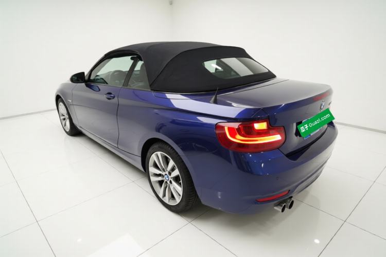 Used BMW 2 Series 2017 220i Convertible Coupe Leading Model

