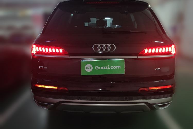 Used Audi Q7 2021 45 TFSI quattro S line Sport model