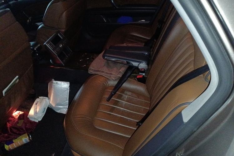 Used Volkswagen Phaeton 2011 3.6L V6 4-Seater Extended-Length Individual Edition Left Rear Seat