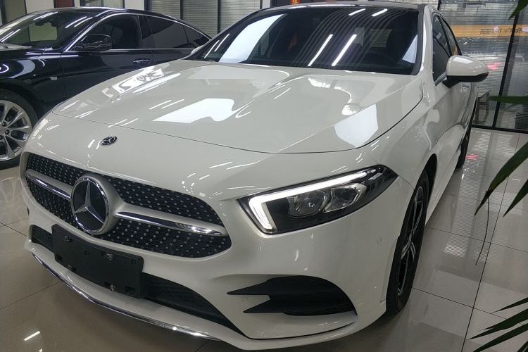 Used Mercedes-Benz A-Class 2022 Revised Version A 200 L Sport Sedan Fashionable Style