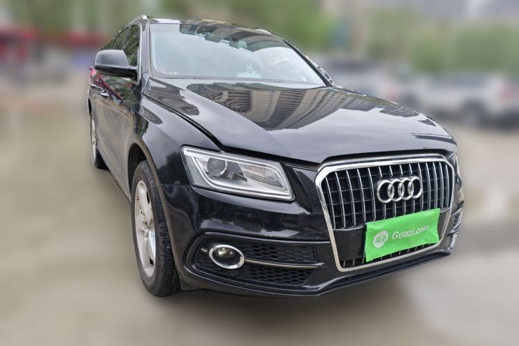 Used Audi Q5 2017 Plus 40 TFSI Technology Model Front Right 45 Deg