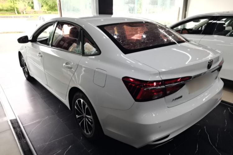 Used Roewe i6 2019 PLUS 1.6L CVT 4G Connected Luxury Deluxe Edition
