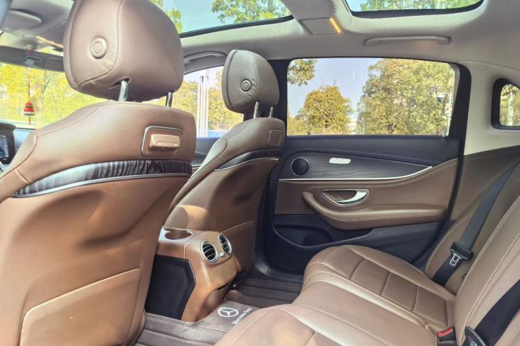 Used Mercedes-Benz E-Class 2020 E 300 L Sporty and Stylish Model Interior 3