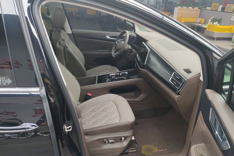 Used Volkswagen Viloran 2024 380TSI Premium Edition Right Front Seat