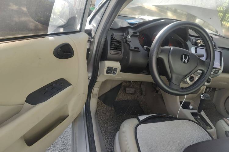 Used Everus S1 2012 1.3L Automatic Comfort Edition
