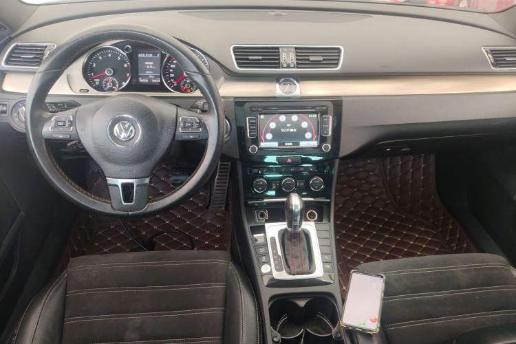 Used Volkswagen FAW-Volkswagen CC 2016 300TSI 25th Anniversary Edition Center Console