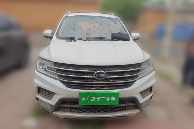 Used SWM X3 2017 1.6L Manual Fashion Model
