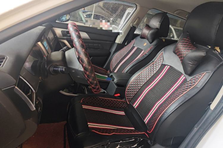 Used Haval H2 2016 Red-Label 1.5T Manual Two-Wheel Drive Luxury Model
