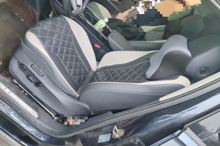 Used Volkswagen ID.6 CROZZ 2021 Long-Range PRO Edition Left Front Seat