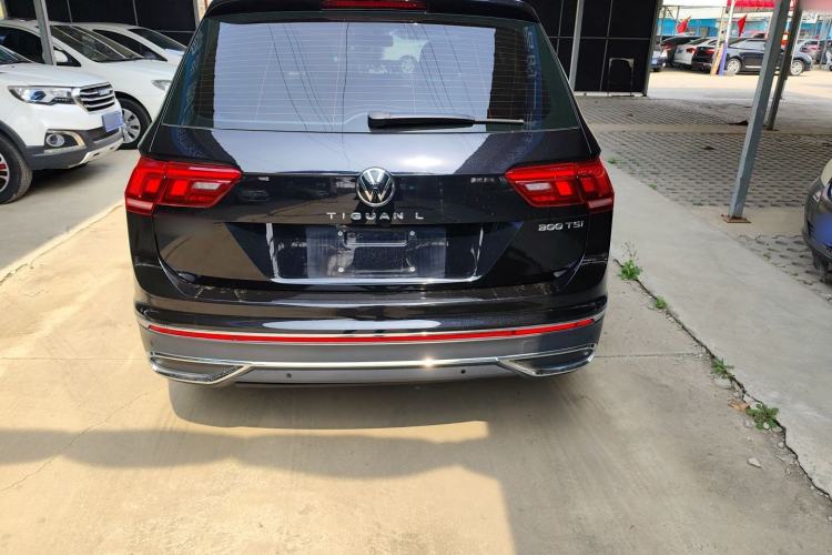 Used Volkswagen Tiguan L 2023 300TSI Automatic Two-Wheel Drive Smart Edition
